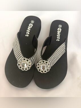 SWEET Black Rhinestone Thong Sandals with Silver Accent